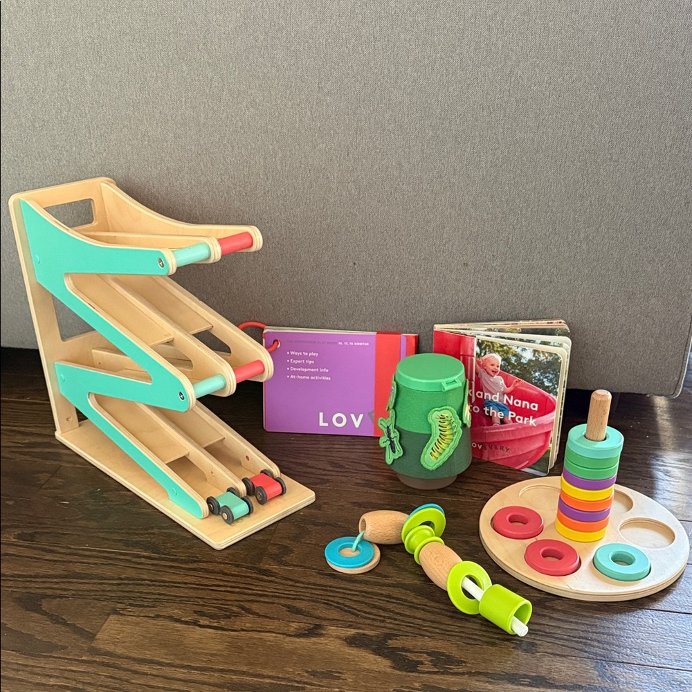 Lovevery The Adventure Playkit (Months 16,17,18)